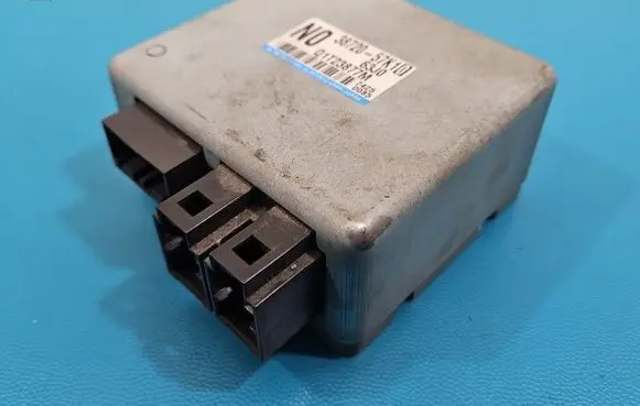 Suzuki Swift I Central body control module 3872057K10 IMPRK1566418