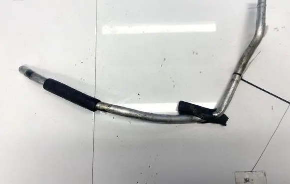 Mercedes-Benz C W203 Engine coolant pipe/hose 
