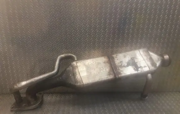 Mercedes-Benz R W251 EGR valve cooler 6421400175