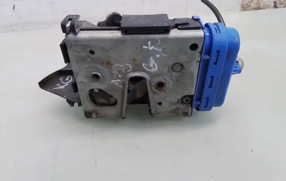 Audi A3 S3 8L Rear door lock
