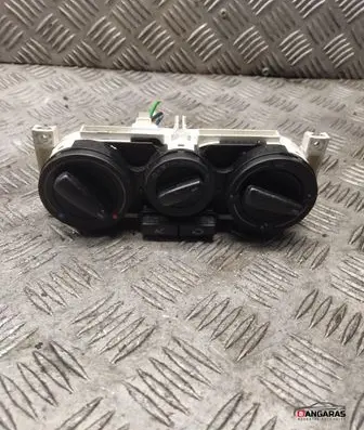 Volkswagen Golf IV Climate control unit