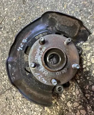 Toyota Verso Front wheel hub
