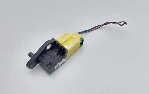 Volkswagen PASSAT CC Airbag deployment crash/impact sensor 5N0959351