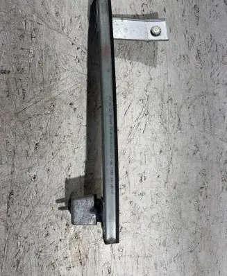 Ford Mustang VI Front door coupe window/glass frame FR3B63263A20