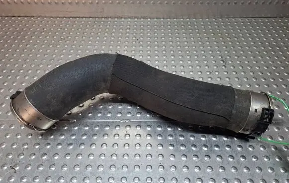 BMW 1 F20 F21 Intercooler hose/pipe S26371797 4742748