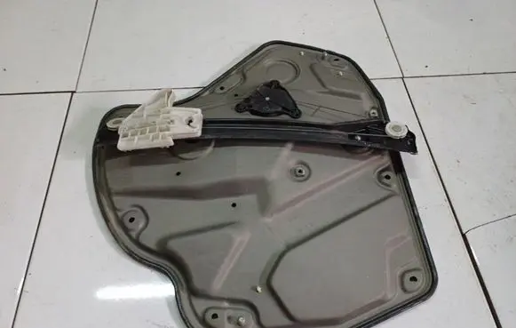 Skoda Octavia Mk2 (1Z) Sliding door window regulator with motor 1Z0839655B