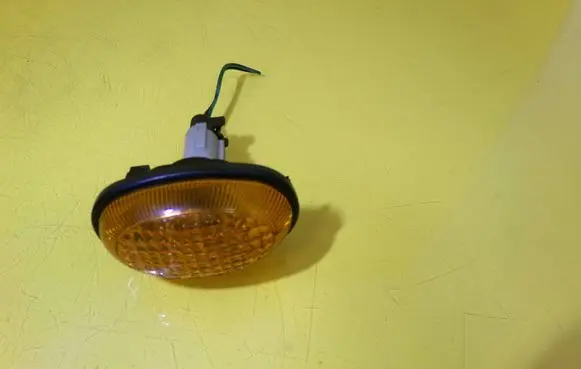Hyundai Coupe Front fender indicator light