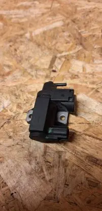 Toyota Avensis T250 Turbo solenoid valve 258190R010 057123 70051307