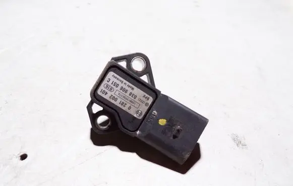 Volkswagen PASSAT B6 Air pressure sensor 038906051C 0281002401