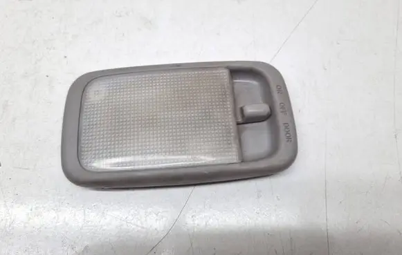 Toyota RAV 4 (XA20) Rear seat light