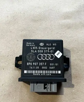 Audi A4 S4 B7 8E 8H Light module LCM 8P0907357F 5LA00837901