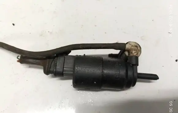 Renault Megane I Windscreen/windshield washer pump 7700821782