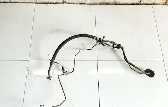Air conditioning (A/C) pipe/hose
