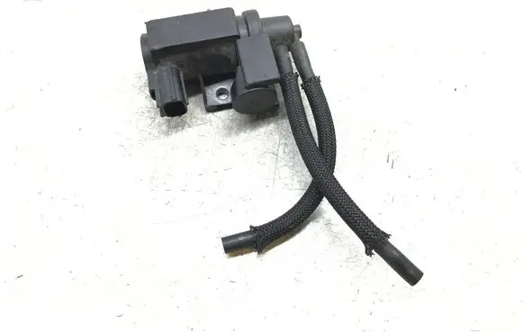 Toyota Avensis T250 Vacuum valve 258190R011 70051308 06T242