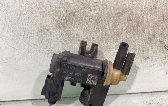 Audi A4 S4 B8 8K Turbo solenoid valve 8k0906627