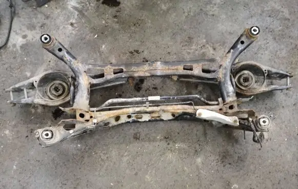 Volkswagen PASSAT B8 Rear subframe 