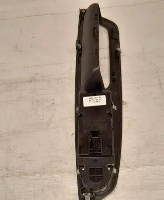 BMW X6 E71 Front door window switch trim 912212001 08W35A205
