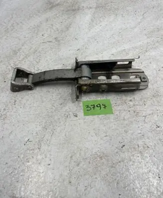 Mercedes-Benz Sprinter W906 Front door check strap stopper A9067200316