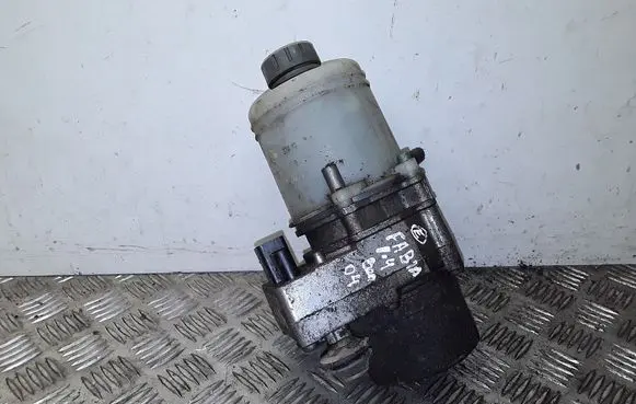 Skoda Fabia Mk1 (6Y) Power steering pump 6Q0423155AD
