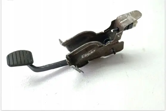 Dacia Logan II Brake pedal