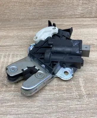Volkswagen PASSAT B6 Tailgate/trunk/boot lock/catch/latch 4F5827505D