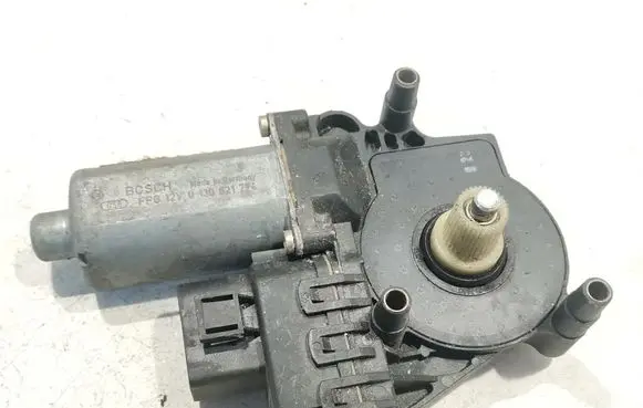 Audi A6 S6 C4 4A Front door window regulator motor 0130021774