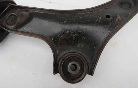 Volvo V60 Front lower control arm/wishbone 6G9N3A052