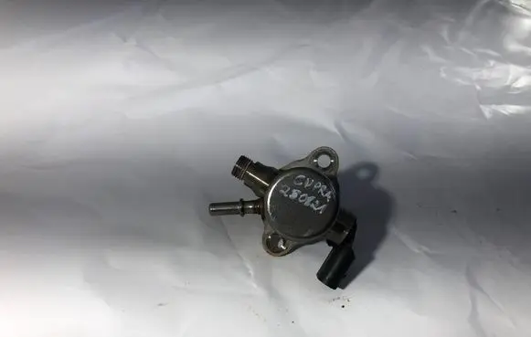 Cupra Formentor Fuel injection high pressure pump 05E127027J