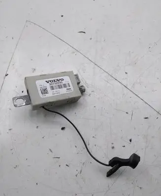 Volvo C30 Aerial antenna amplifier 30732030