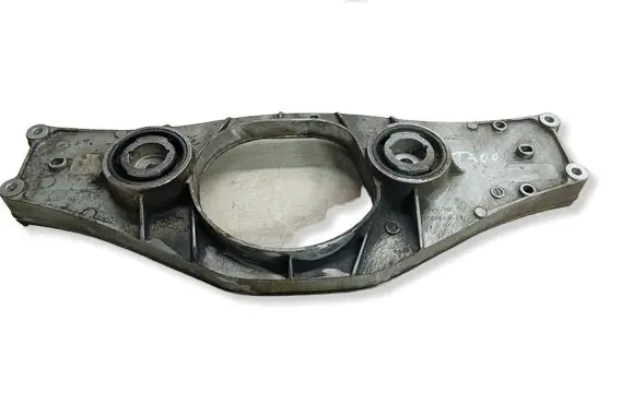 Mercedes-Benz S W221 Rear differential/diff mount bracket A2213520206