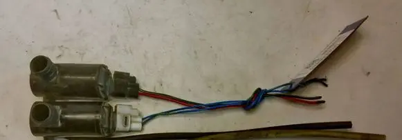 Hyundai Coupe Windscreen/windshield washer pump 98610-27100