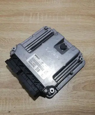 Toyota Yaris Engine control unit/module ECU 8966102S81 0281014846