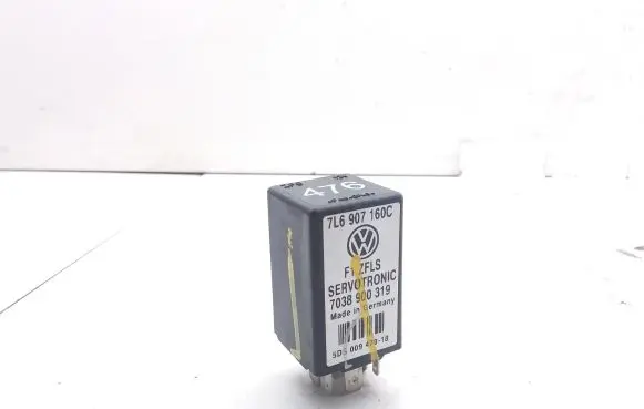 Volkswagen Touareg I Other relay 7L6907160C 7038900319