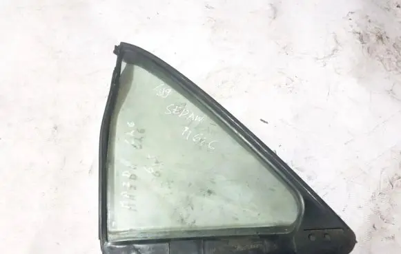 BMW 7 E38 Rear vent window glass 