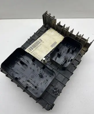 Volkswagen Caddy Fuse module 1K0937124K 014189861