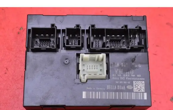 Volkswagen PASSAT CC Comfort/convenience module 3AA959799C
