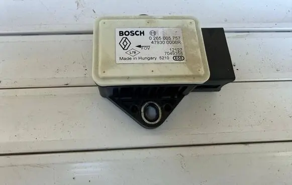 Nissan Qashqai ESP acceleration yaw rate sensor 479300006R 0265005757