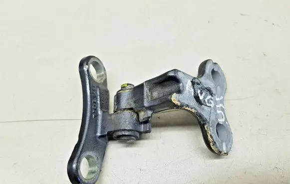 Volvo V50 Front door upper hinge 30661435