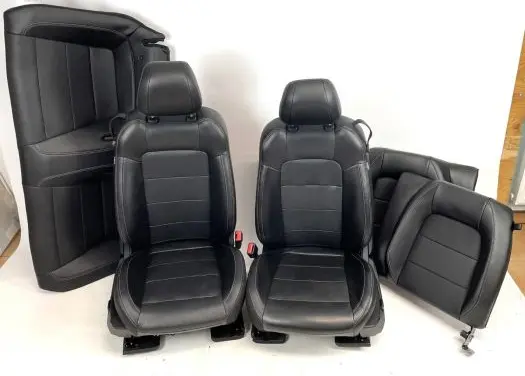 Ford Mustang VI Seat set 