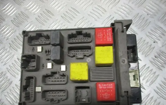 Renault Laguna II Fuse box set 8200228573
