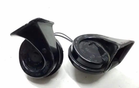 Peugeot 407 Horn signal 3881157