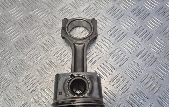 BMW 7 F01 F02 F03 F04 Piston 7812585