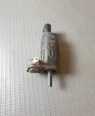 Skoda Octavia Mk3 (5E) Windscreen/windshield washer pump 1K6955651