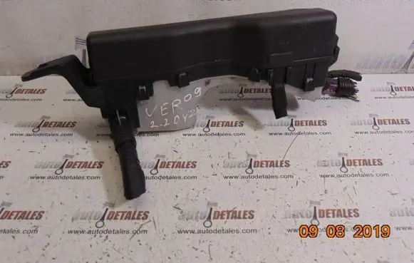 Toyota Corolla Verso AR10 Fuse box set