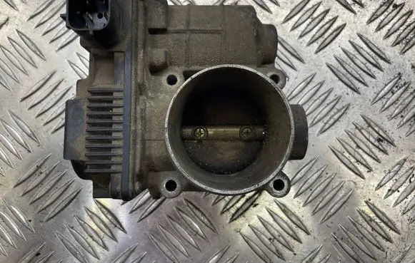 Nissan Almera N16 Throttle valve SERA57601