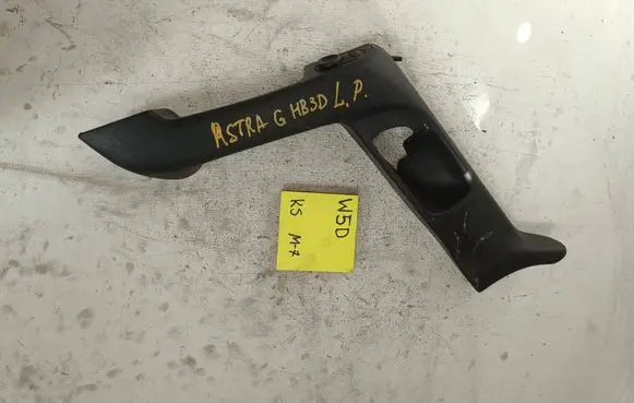 Opel Astra G Front door handle cover 15315313135135