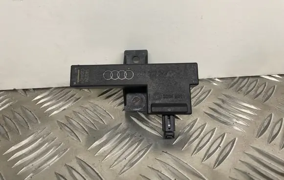 Audi A6 S6 C7 4G Keyless (KESSY) go control unit/module 8K0907247