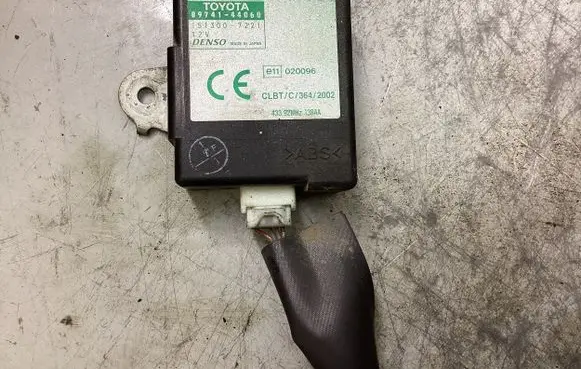 Toyota Avensis Verso Door control unit/module 8974144060 1513007221