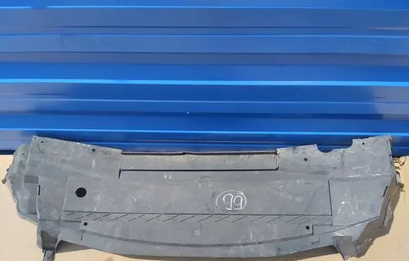 Volvo S80 Front bumper skid plate/under tray 8620124