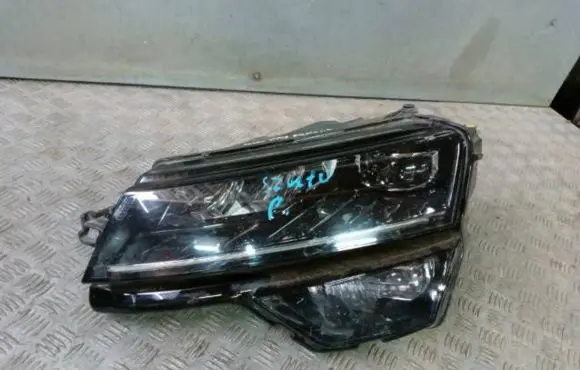 Skoda Karoq Headlight/headlamp 57B941015B 0020517507